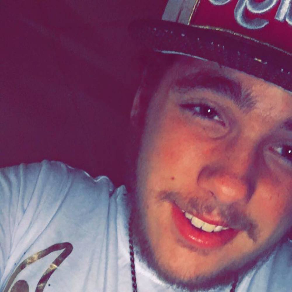 Meet your Posher, Kelton